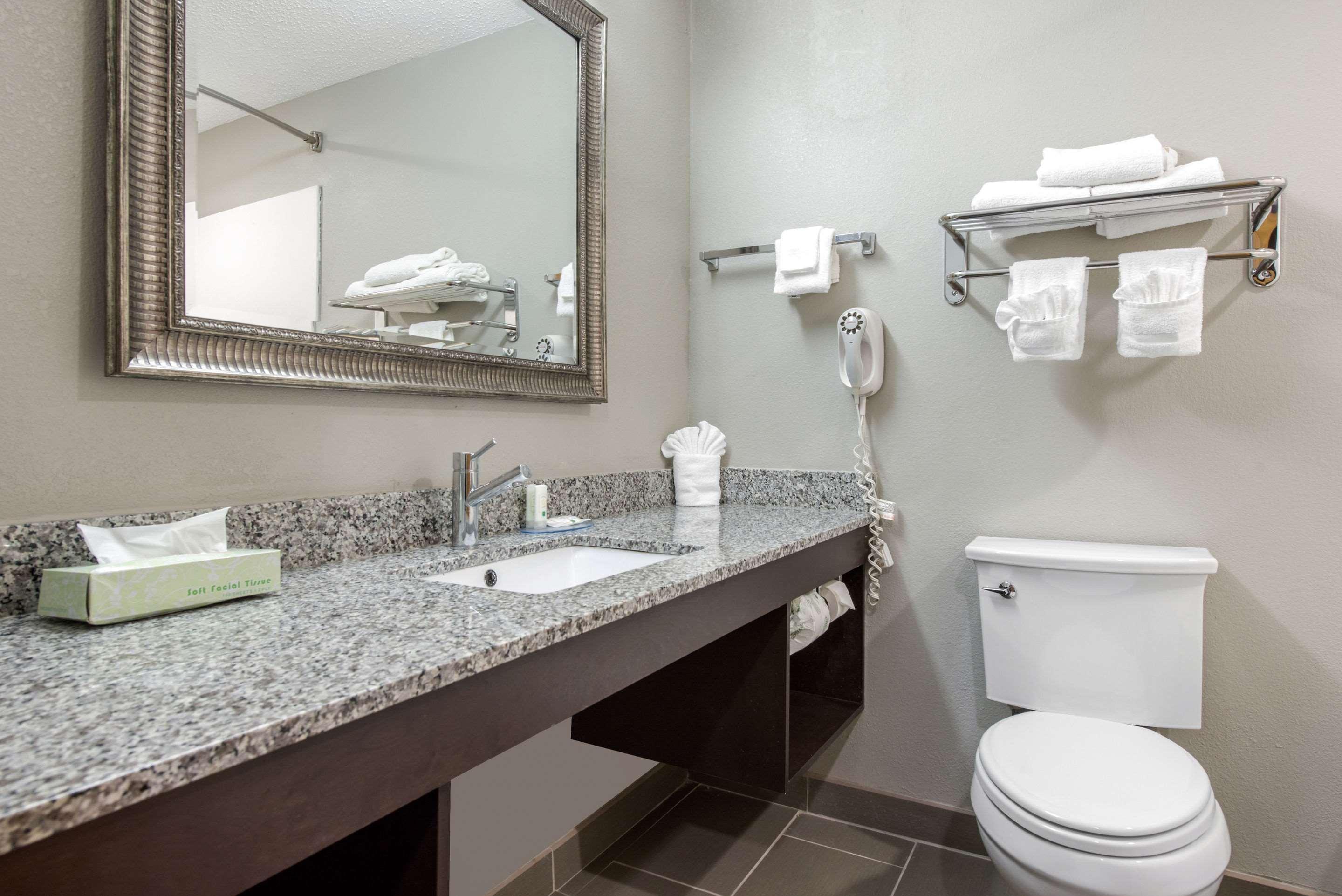 Quality Inn & Suites Brownsburg - Indianapolis West Екстер'єр фото