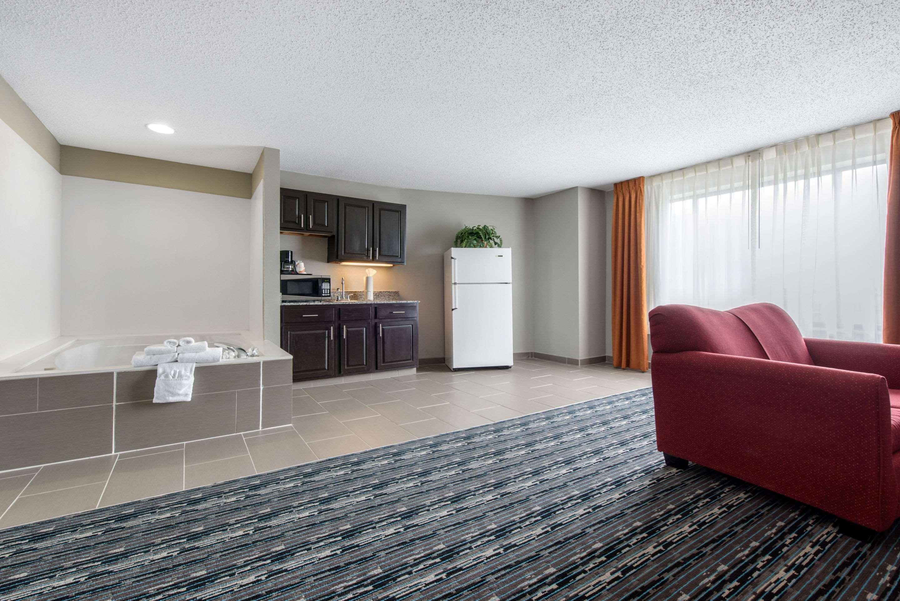 Quality Inn & Suites Brownsburg - Indianapolis West Екстер'єр фото