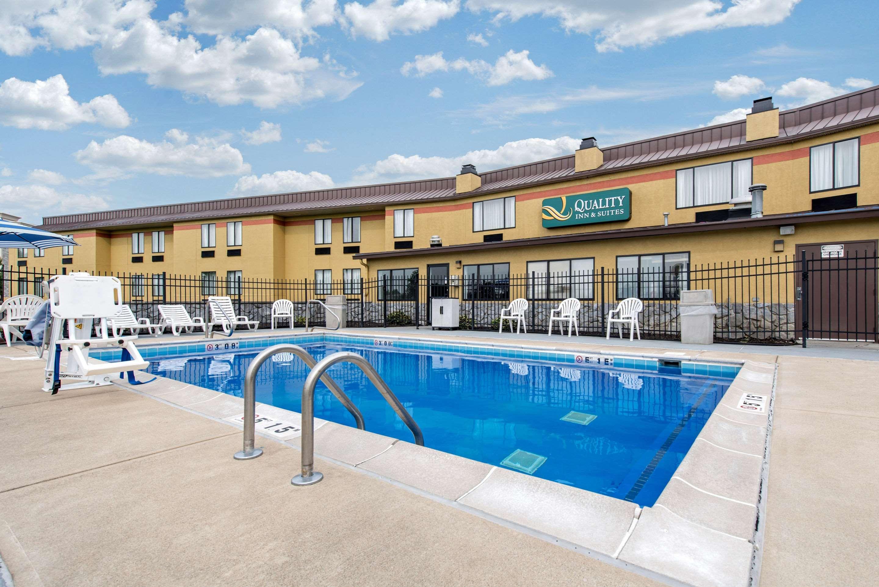 Quality Inn & Suites Brownsburg - Indianapolis West Екстер'єр фото