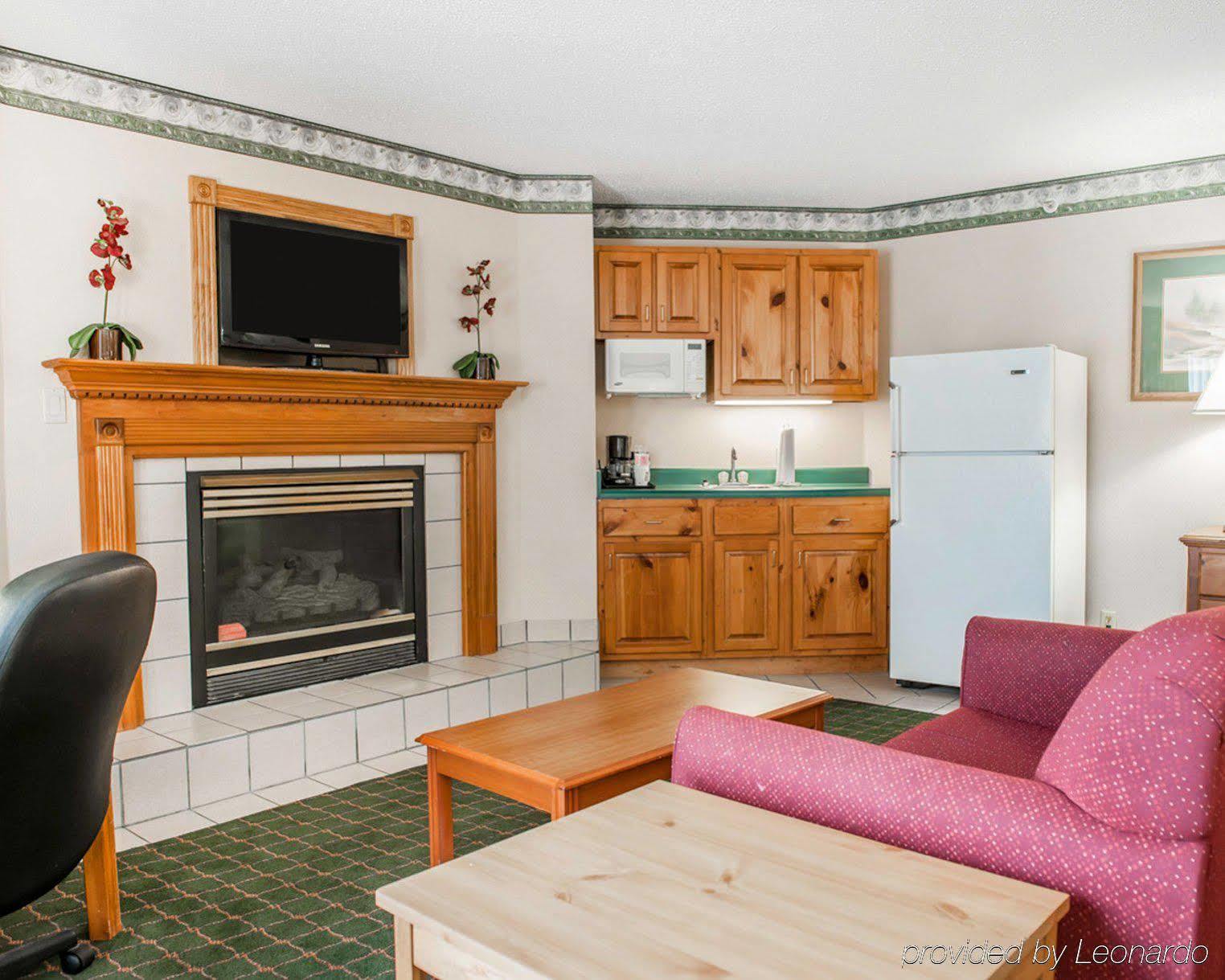 Quality Inn & Suites Brownsburg - Indianapolis West Екстер'єр фото