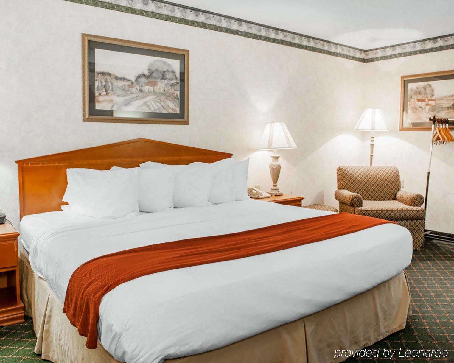 Quality Inn & Suites Brownsburg - Indianapolis West Екстер'єр фото